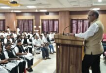 வாக்குரிமை – மனித உரிமை பாதுகாக்க சர்வதேச அரசியல் அமைப்புச் சட்டங்கள் மாற்றப்பட வேண்டும்- லோக் ஆயுக்தா உறுப்பினர் டாக்டர் வீ. ராமராஜ் பேச்சு