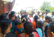 குமாரபாளையம் பகுதியில் அரசு மதுபான கடையை மூட வலியுறுத்தி பொதுமக்கள் போராட்டம்